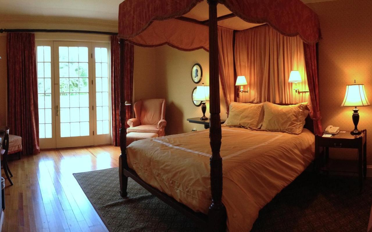 Berry Hill South Boston Quarto foto